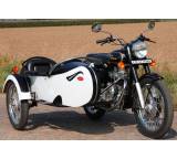 Royal Enfield Bullet 350 (13 kW) mit Inder-Boot