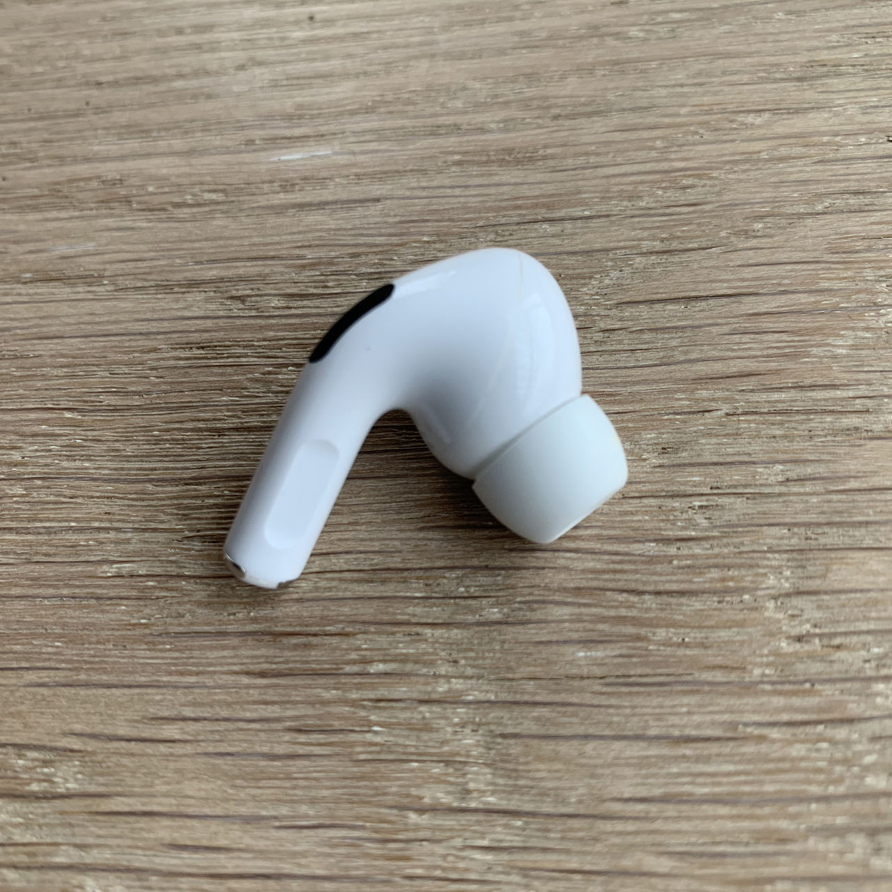 AirPods ovladaci ploska